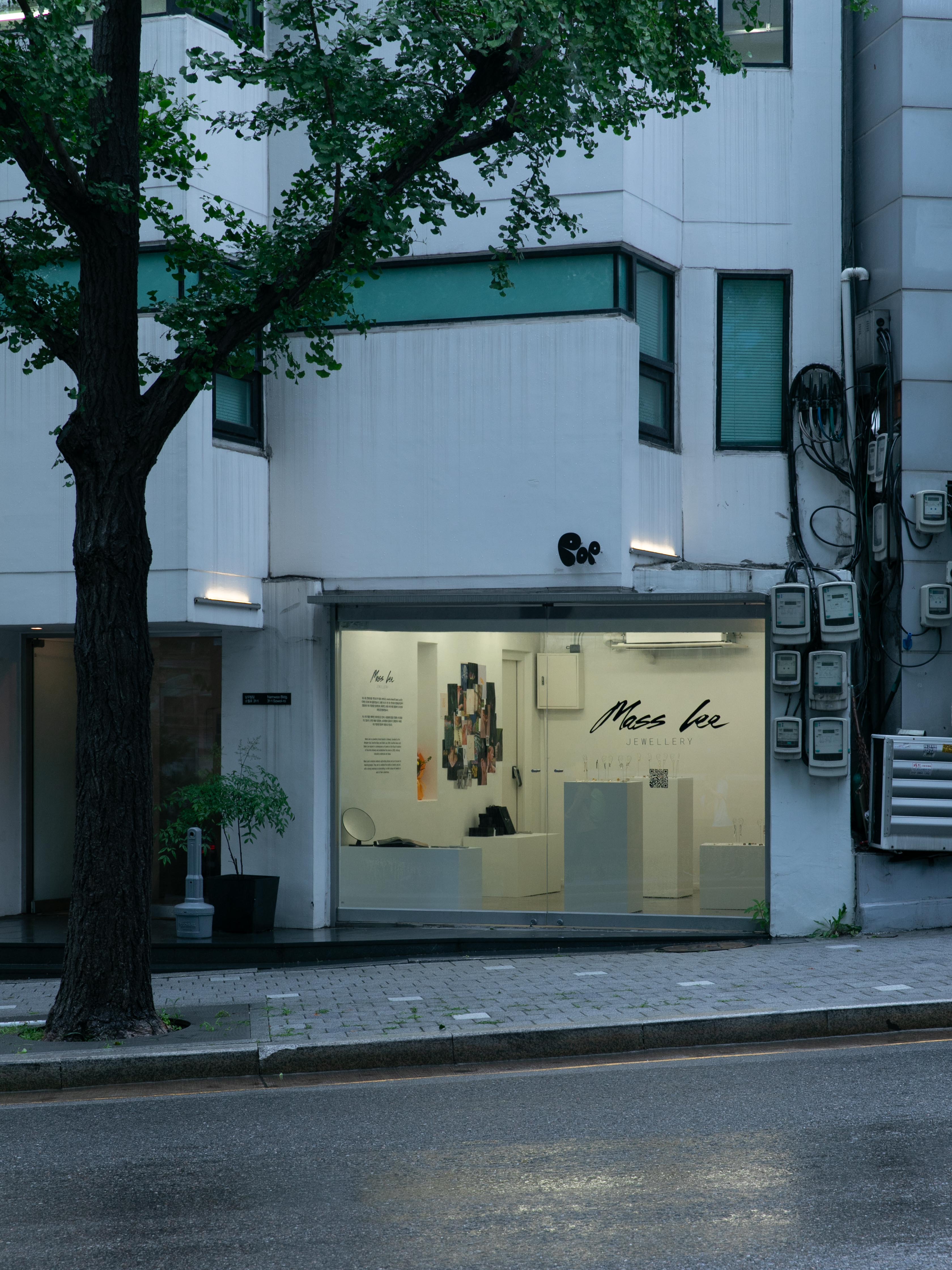 Seoul - Bringing Mass Lee Jewelry to Lee’s Hometown